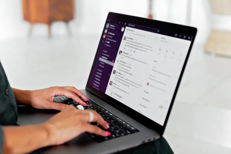 Ditch the Calendar Invite: How Smart Teams Are Using Group Chats to Kill Off Pointless Meetings